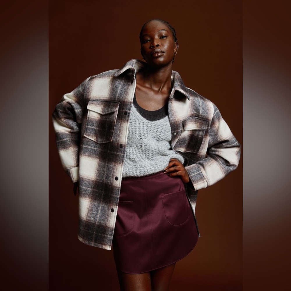 HM Burgundy satin skirt